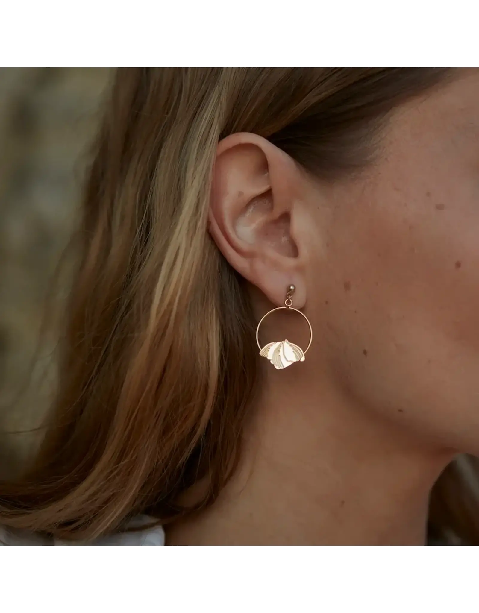 Nadja Carlotti Oorbel Clochette - Petites Créoles - Messing Verguld