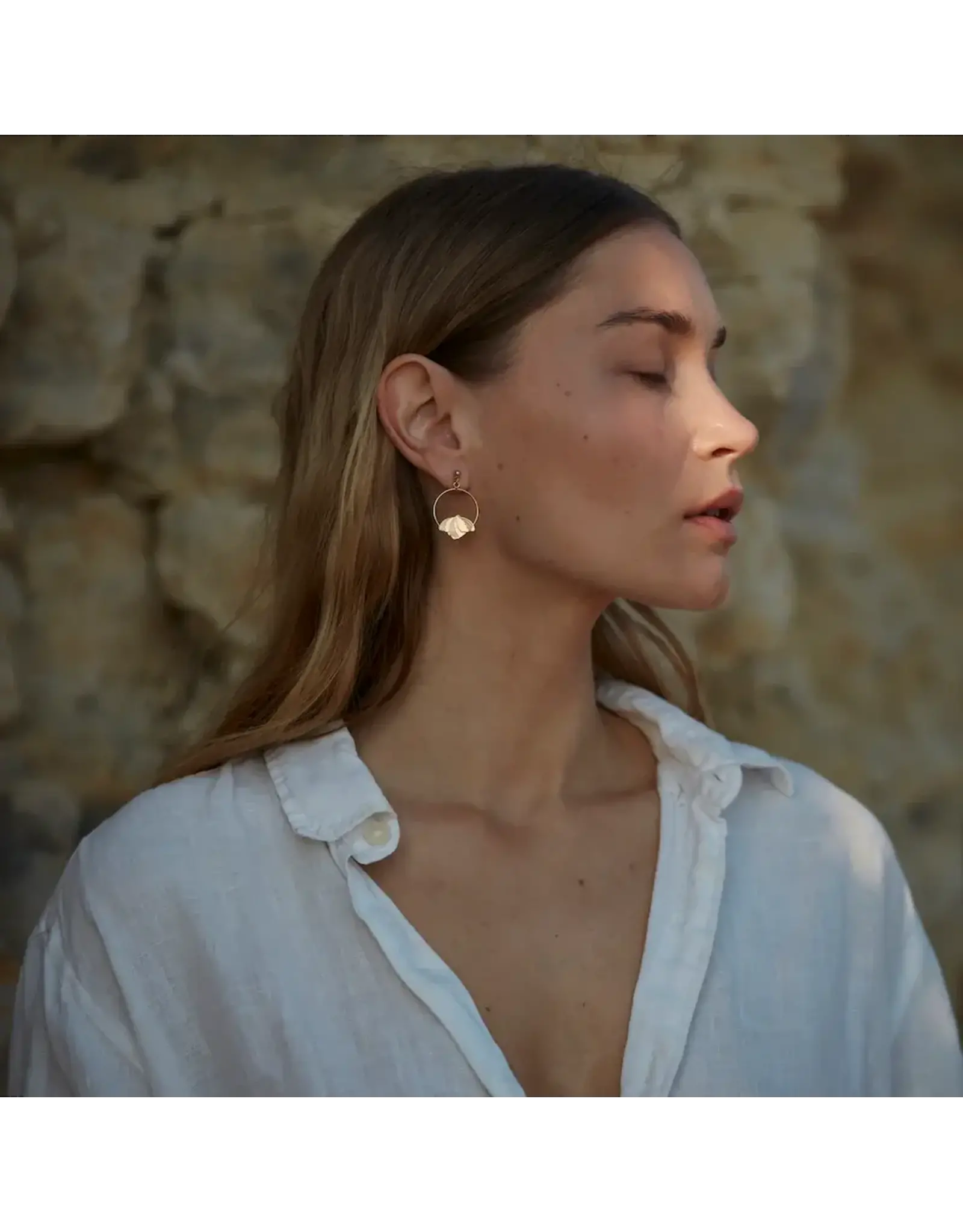 Nadja Carlotti Oorbel Clochette - Petites Créoles - Messing Verguld