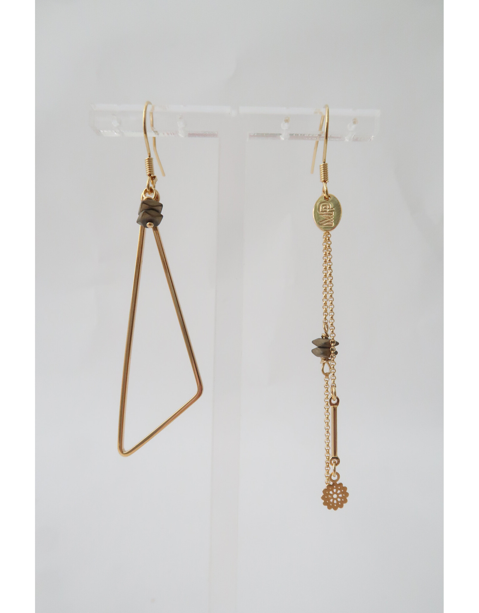 Murielle Perrotti Oorbel MP - Isa - Driehoek & Ketting - Goud Goud - Asym