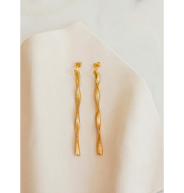 Judith Benita Oorbel - Aava Twist - Messing Verguld (24K) Judith Benita Oorbel - Aava Twist - Messing Verguld (24K)