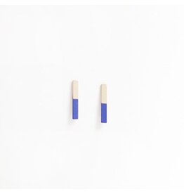 Judith Benita Oorbel Trait - Blue Electrique - Messing Verguld 24K Judith Benita Oorbel Trait - Blue Electrique - Messing Verguld 24K