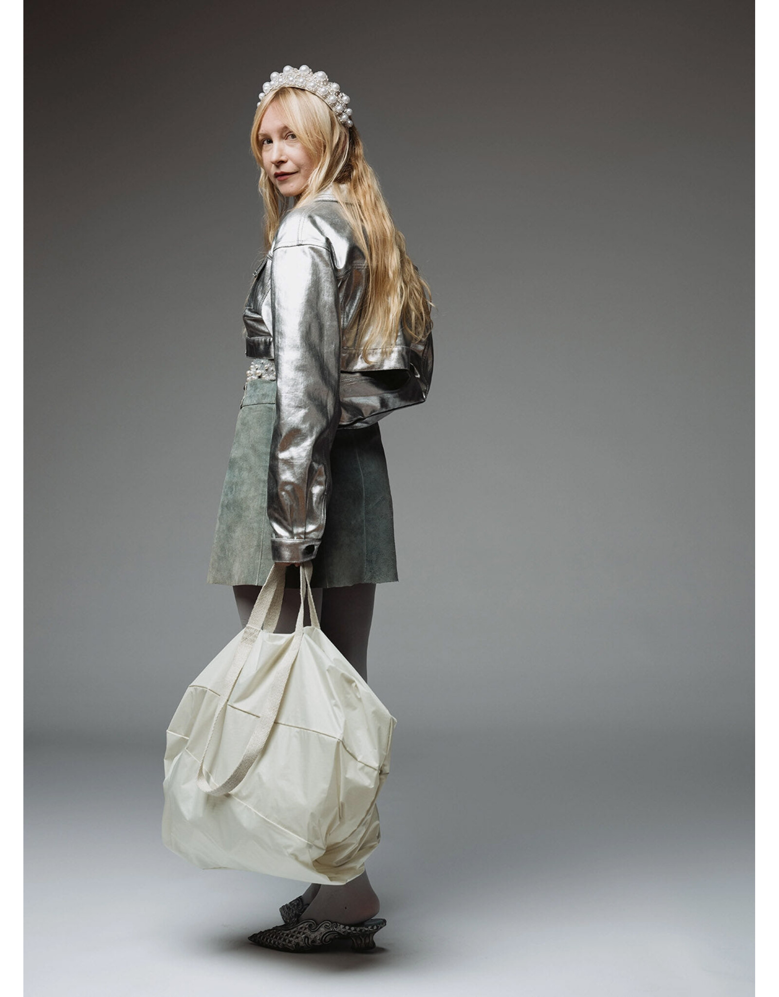 Susan Bijl The Trash Bag ZERO L, Cloud - 37 x 77 x 33 cm
