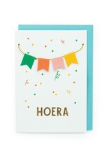 Enfant Terrible Wenskaart - Vlaggetjes, Hoera - Dubbele kaart + Envelop