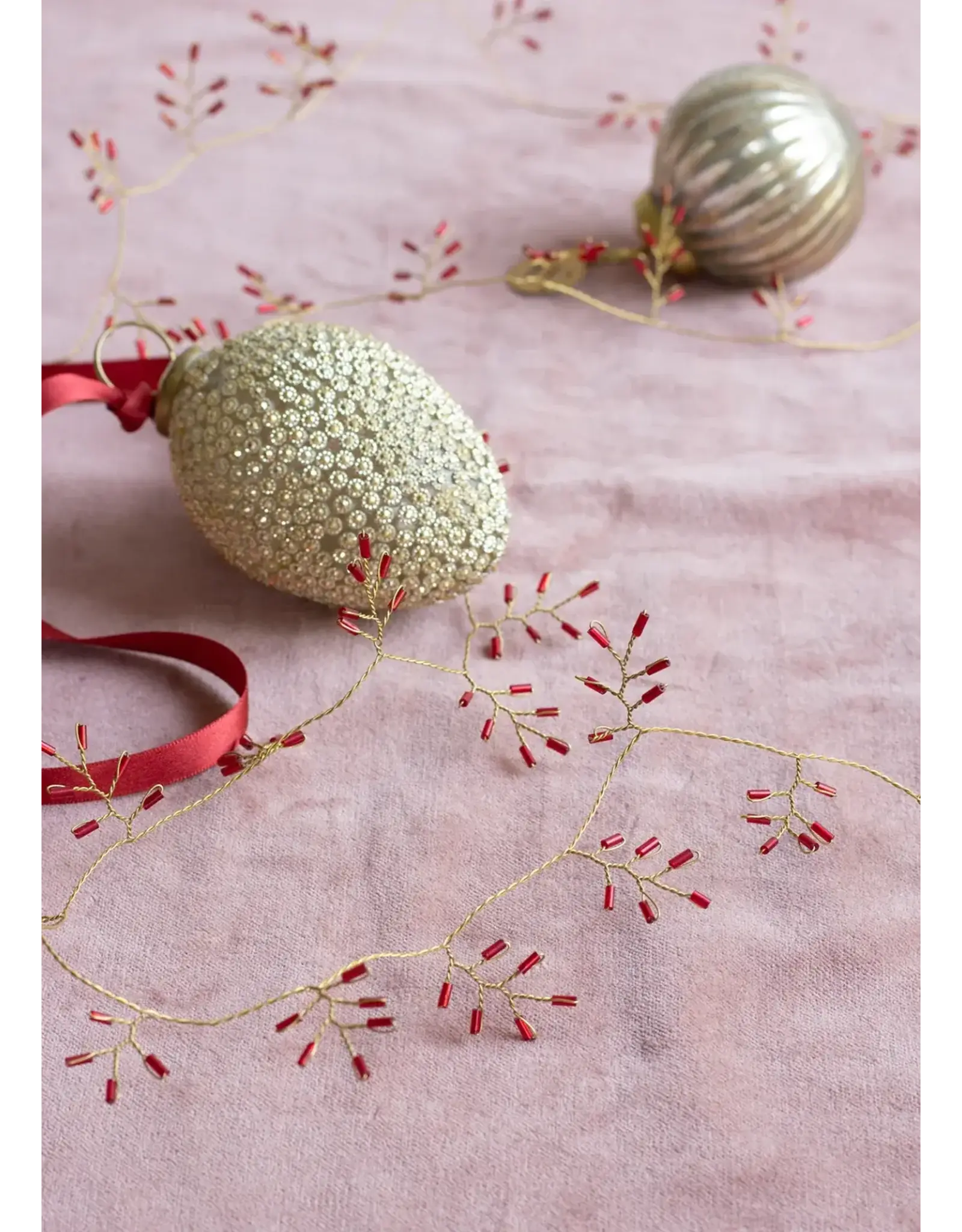 De weldaad Slinger, Red Beads - 180cm