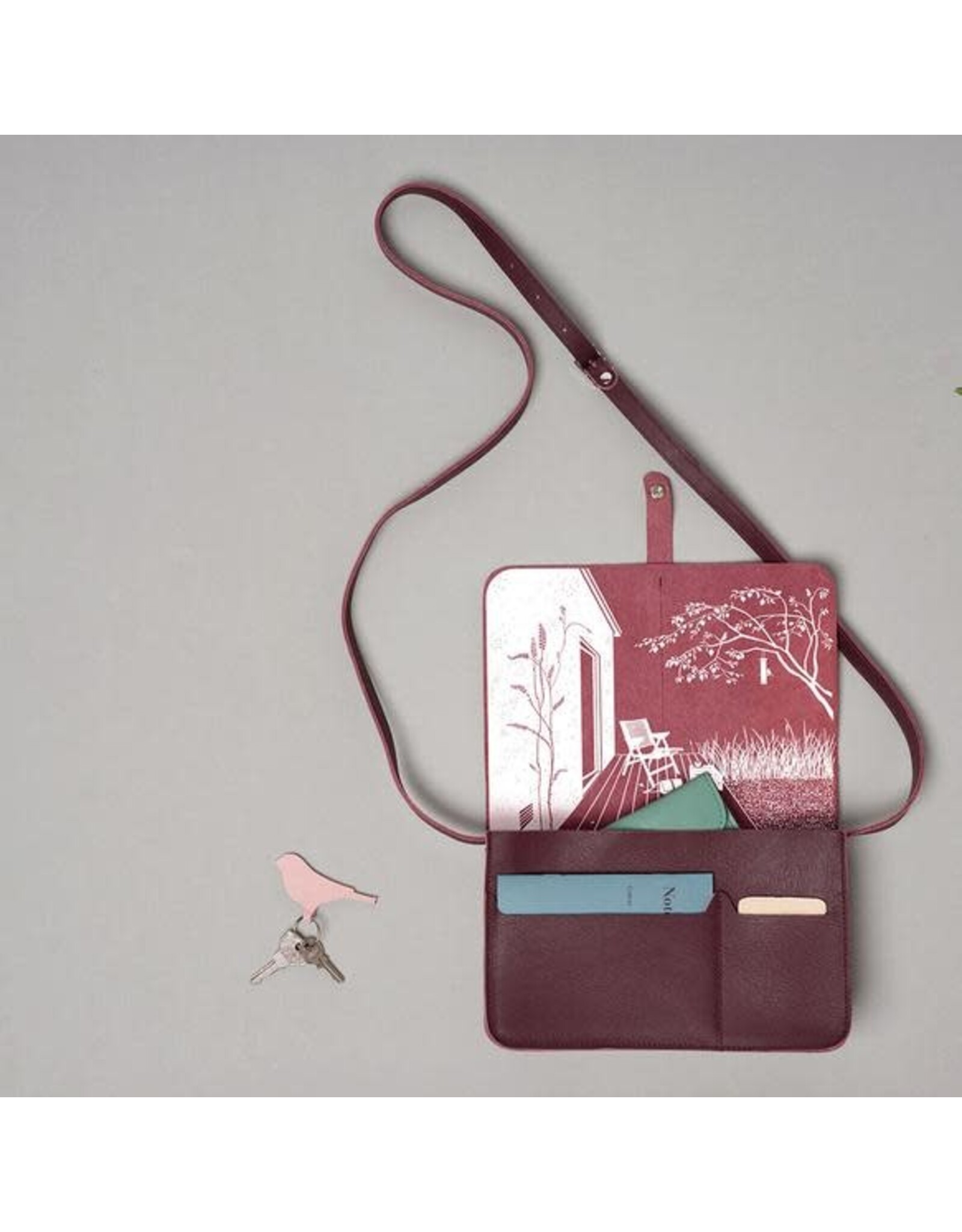 Keecie Off Duty, Aubergine