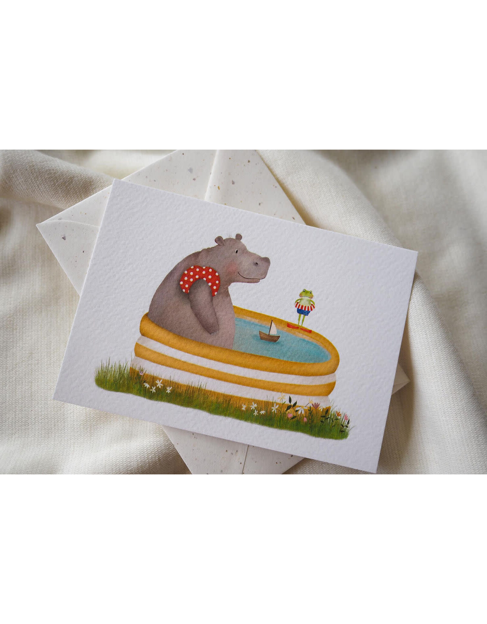 getekenddoorzusje Wenskaart - Nijlpaard in Bad - Postkaart + Envelop