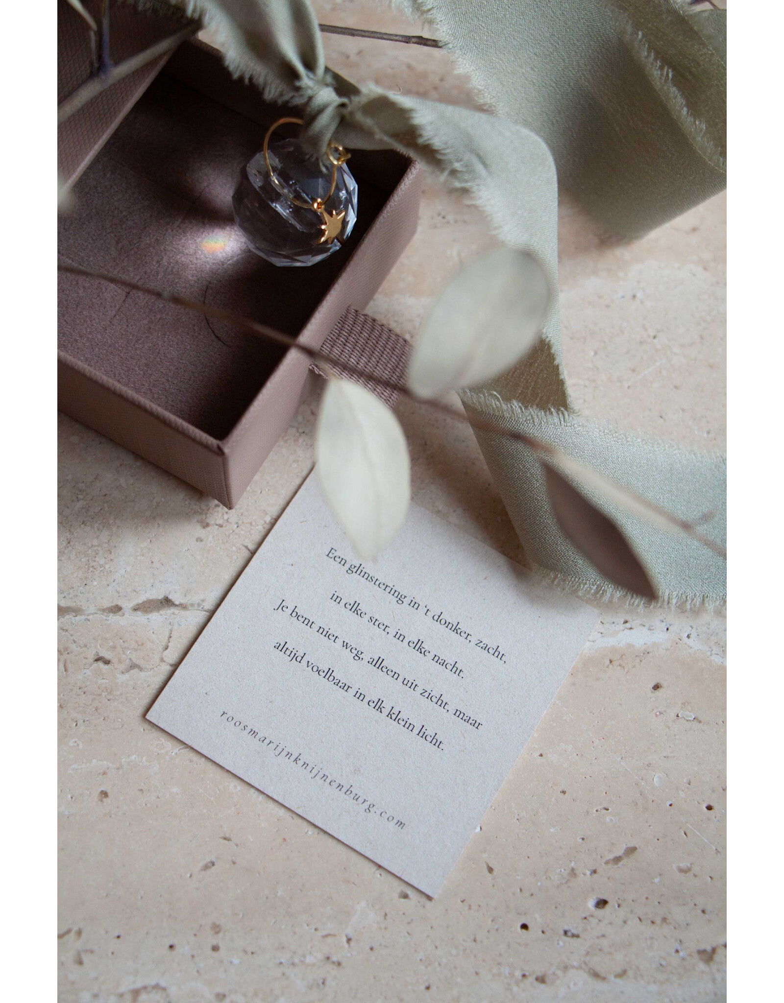 Roosmarijn Knijnenburg Zonnevanger, Klein lichtje - Salie groen