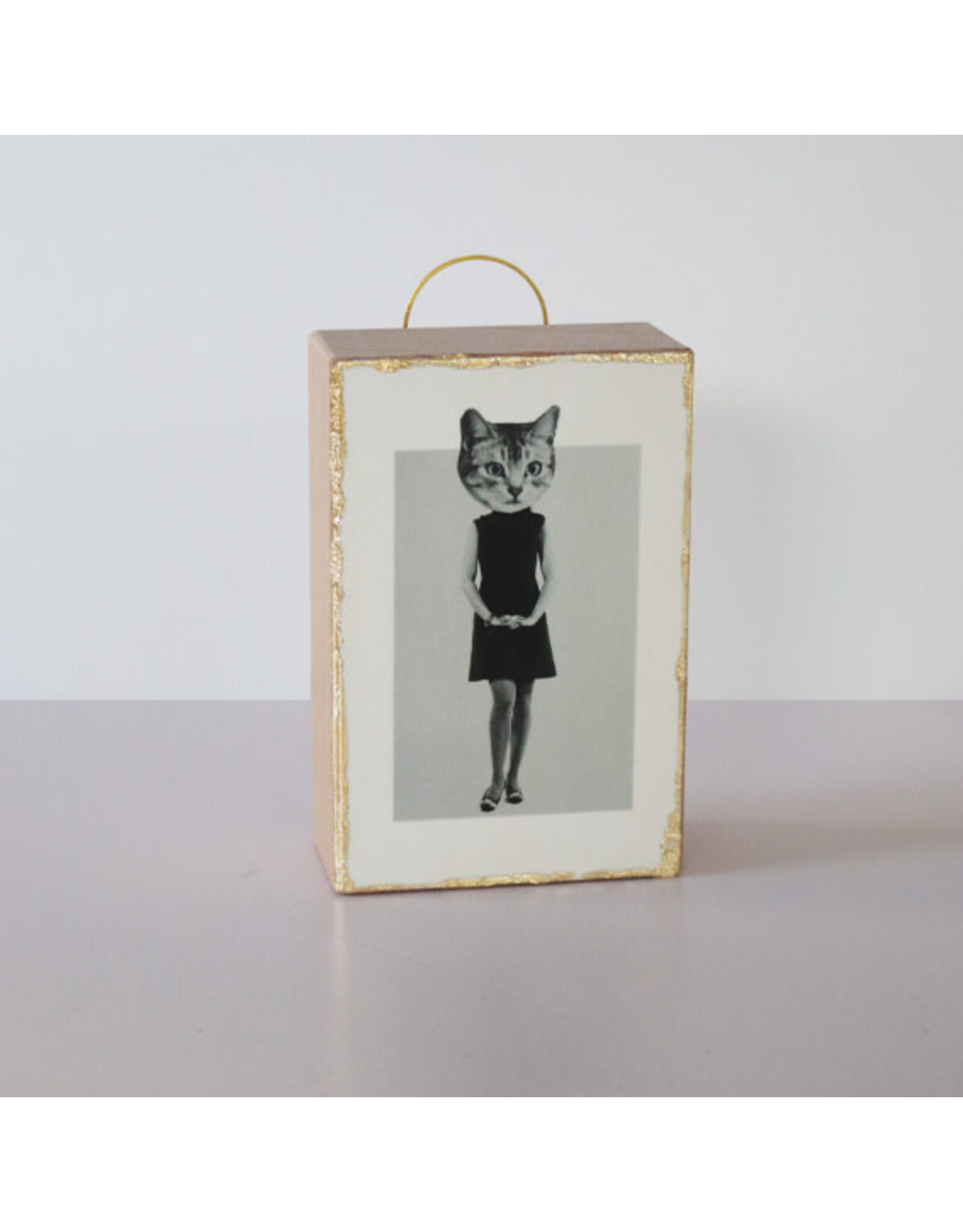 Studio The Cube Studio The Cube - Cat Woman - 6x9x3 cm