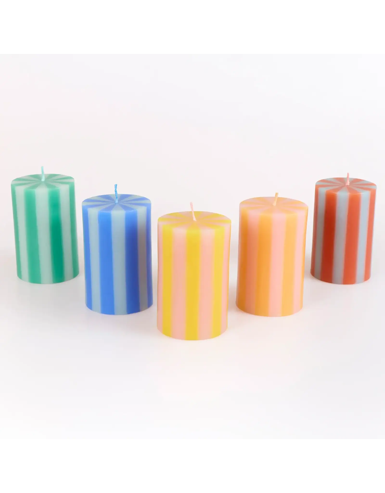 Meri Meri Pillar kaars - Bright Stripes - 8,9cm
