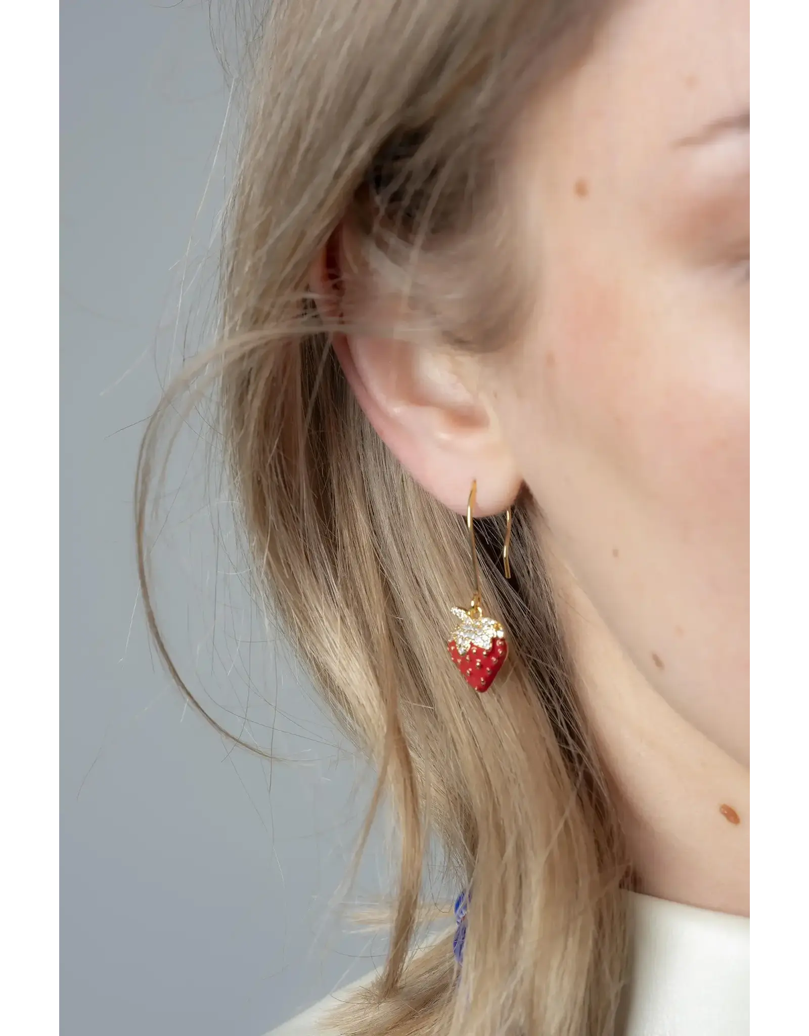 Murielle Perrotti Oorbel MP - Sweet Aardbei - Goud/Rood
