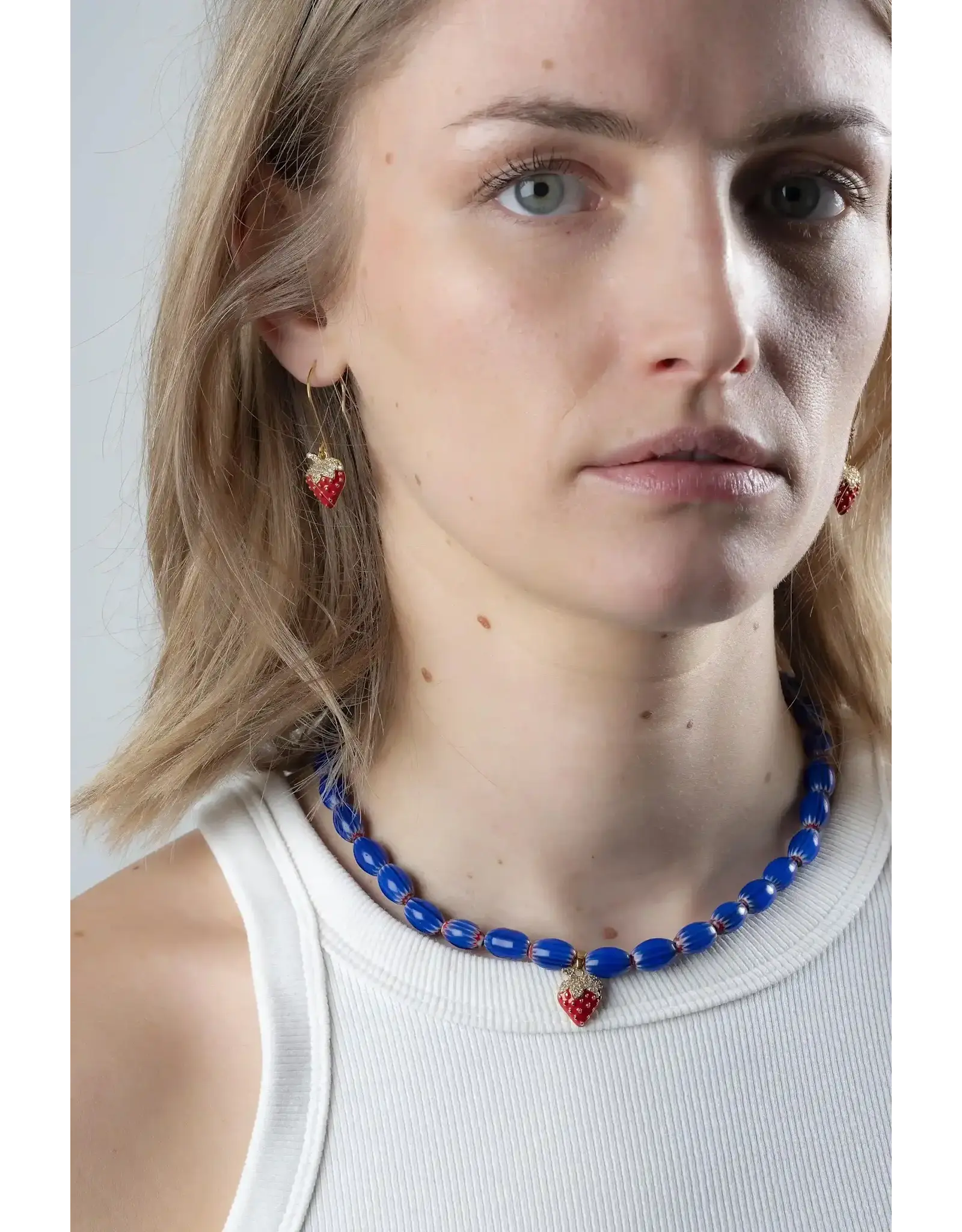 Murielle Perrotti Oorbel MP - Sweet Aardbei - Goud/Rood