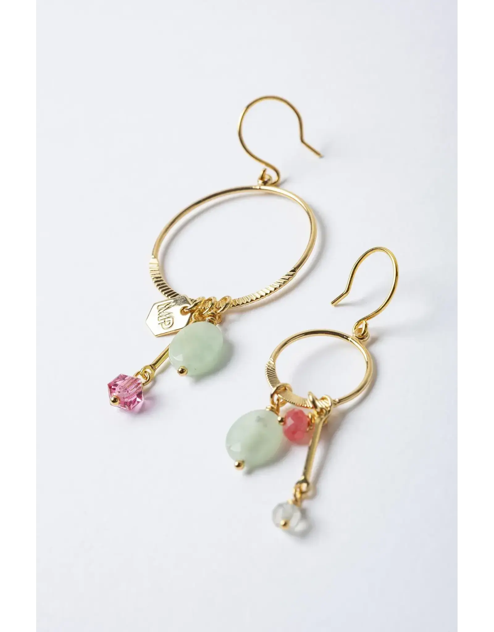 Murielle Perrotti Oorbel MP - Uma - Rutielkwarts, jade, kristal - Goud/Mint/Roze - Asym