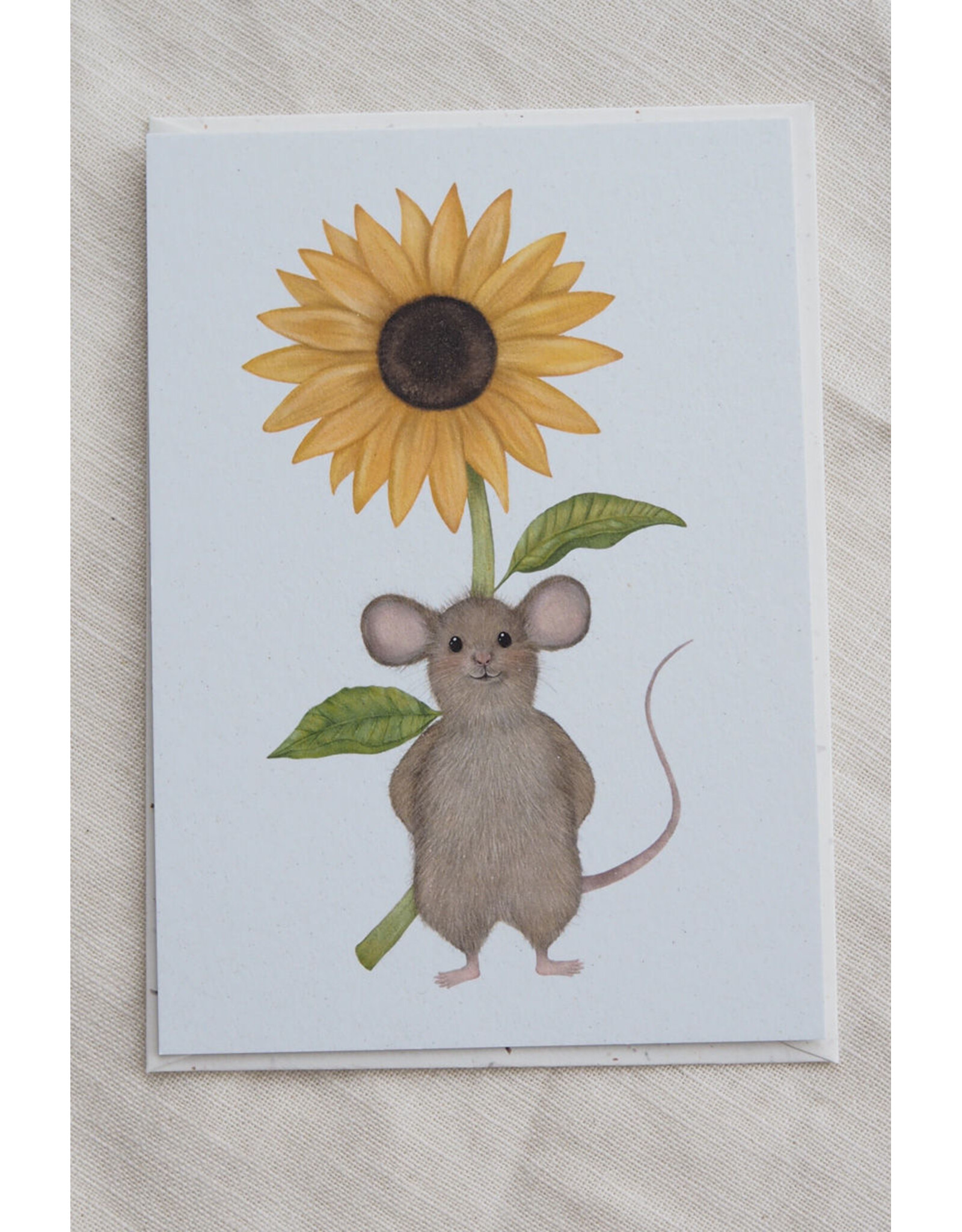 getekenddoorzusje Wenskaart - Muis met Zonnebloem - Postkaart + Envelop