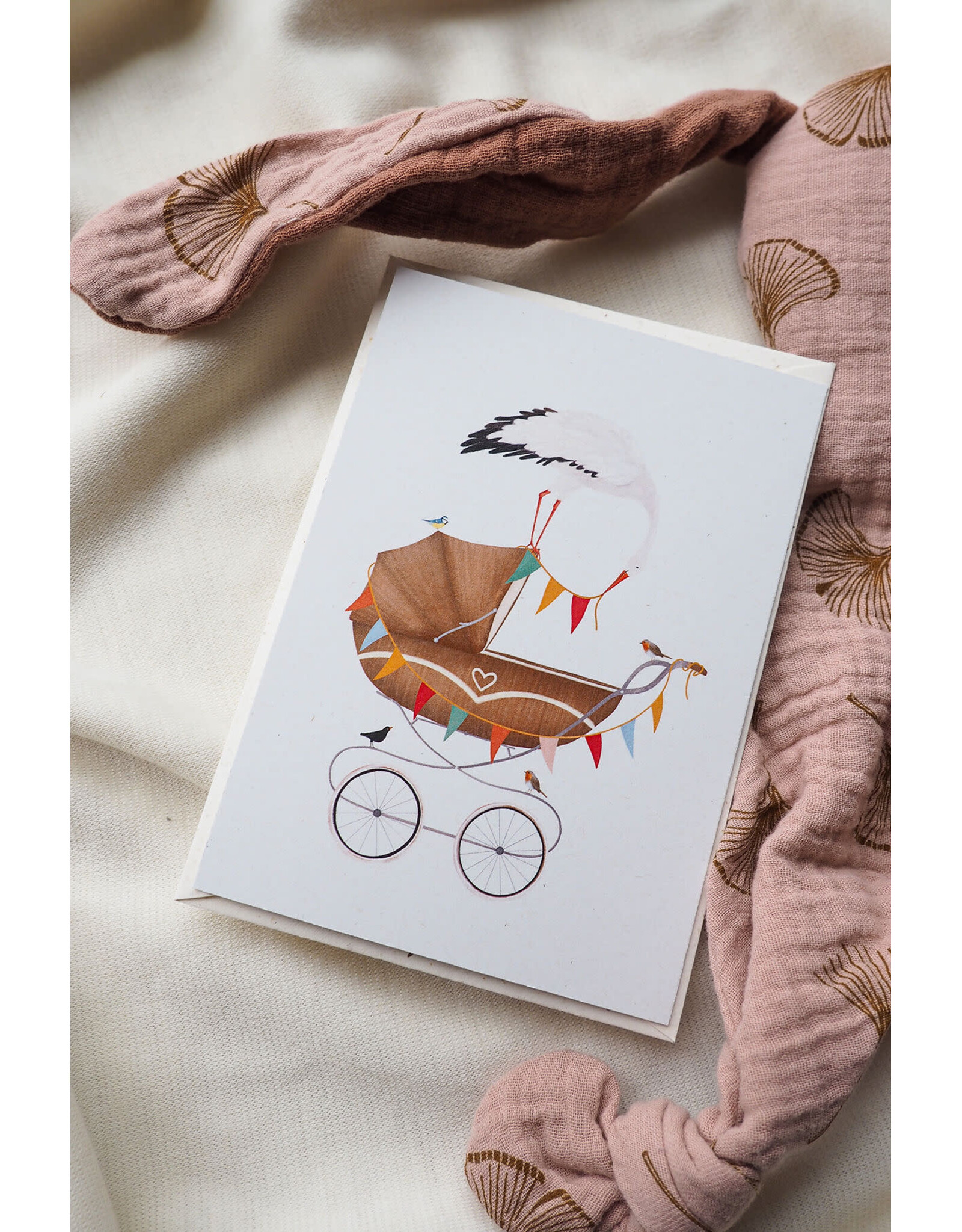 getekenddoorzusje Wenskaart - Kinderwagen, Welkom lief kleintje - Postkaart + Envelop