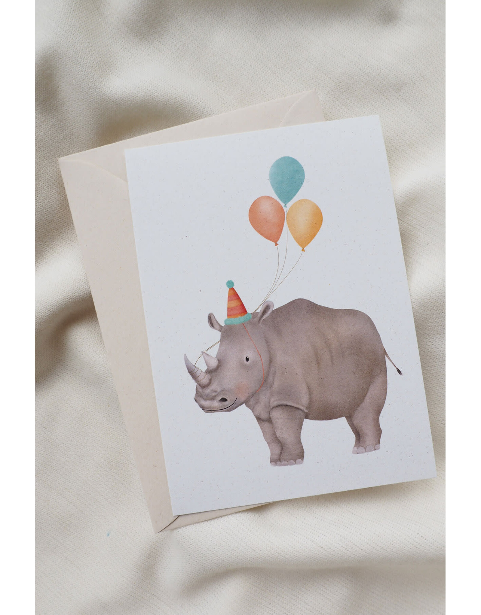 getekenddoorzusje Wenskaart - Birthday Rhino - Postkaart + Envelop