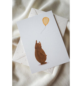 getekenddoorzusje Wenskaart - Beertje met ballon Geel - Postkaart + Envelop