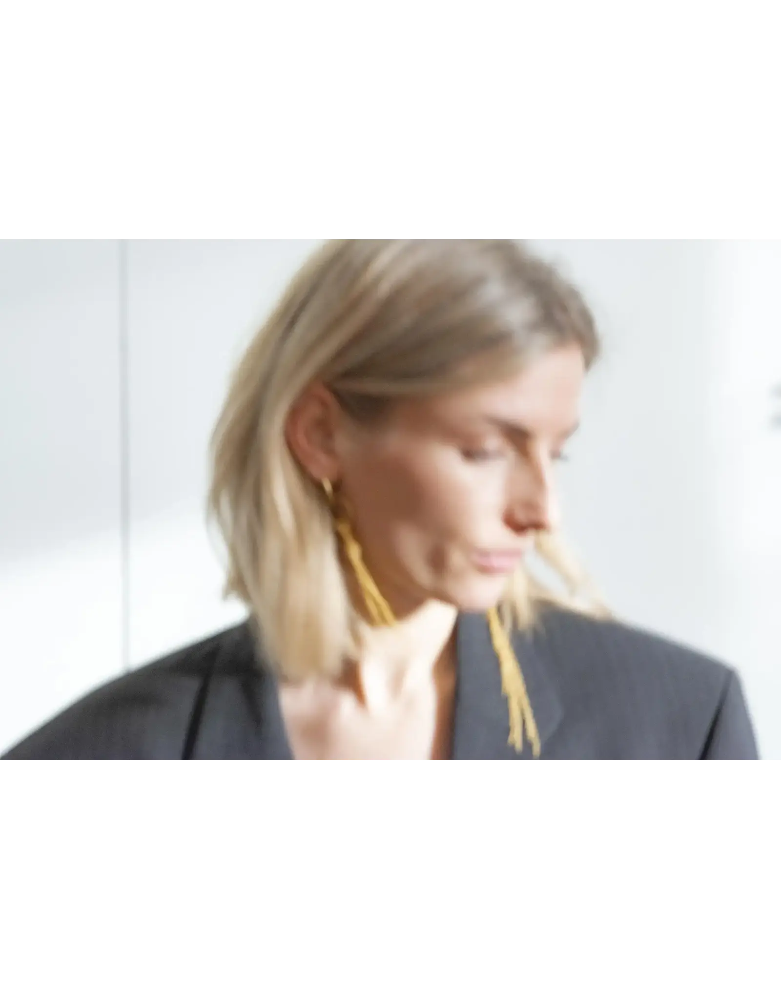 Murielle Perrotti Oorbel MP - Pompom, Multi kettings Asym - Goud