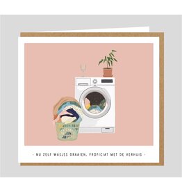 Studio Mie Wenskaart - Nu zelf wasjes draaien ! Proficiat met de verhuis! - 12,5 x 14 cm