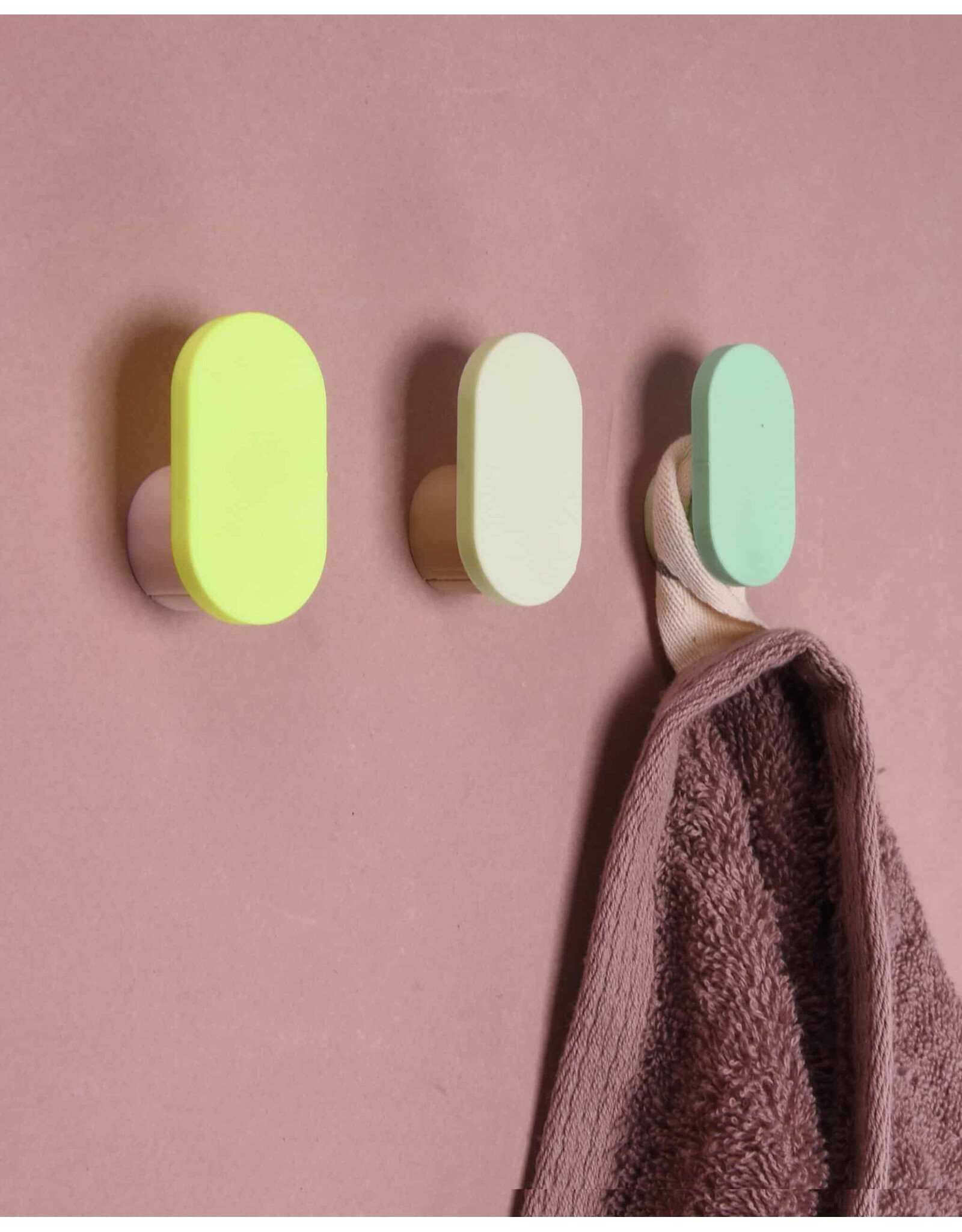 Studio Harm & Elke Printed Hook L , 13. Neon Yellow - 6,5 x 3,5cm