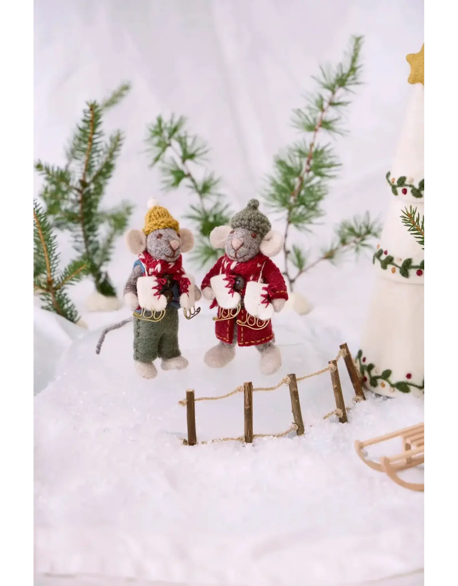 Gry & Sif Grijze Muis - Ijsschaatsen - 12 cm