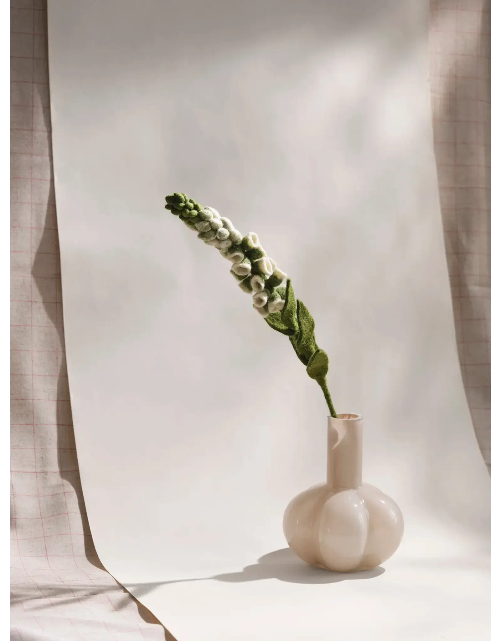 Gry & Sif Vilten Bloem, Foxglove - Wit - 46cm