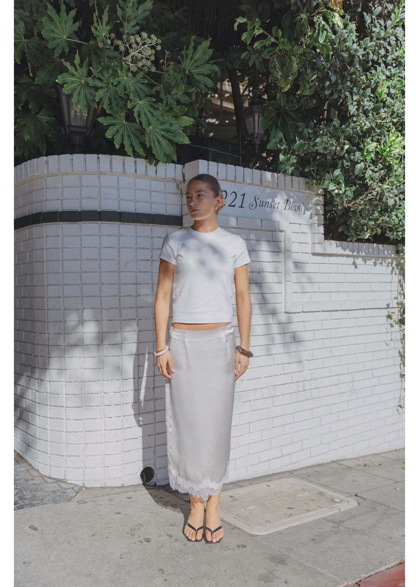 LES SOEURS LS OLIVE FITTED TEE WHITE