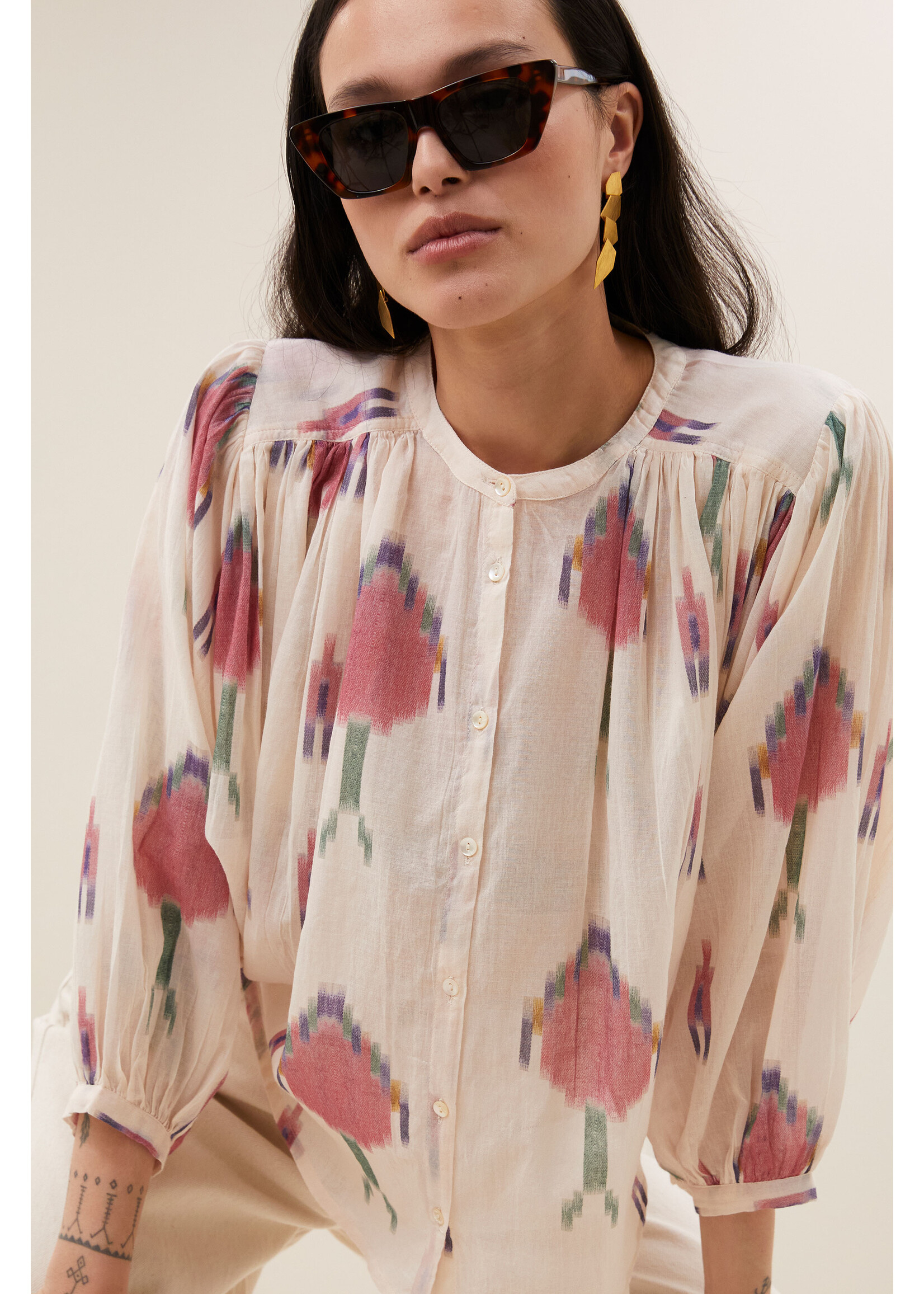 BY-BAR BB BECKY BLOUSE SPRING IKAT