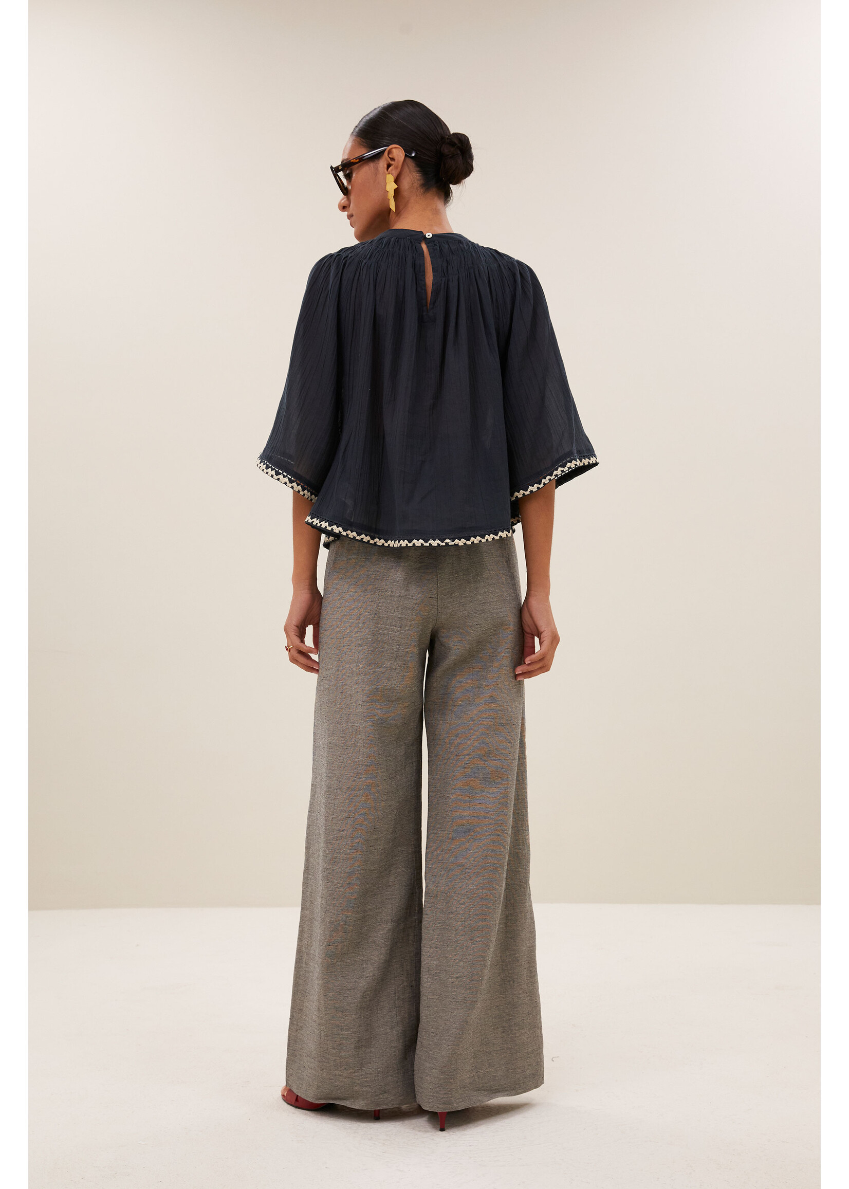 BY-BAR BB EMMI EMBRODERY BLOUSE CHARCOAL