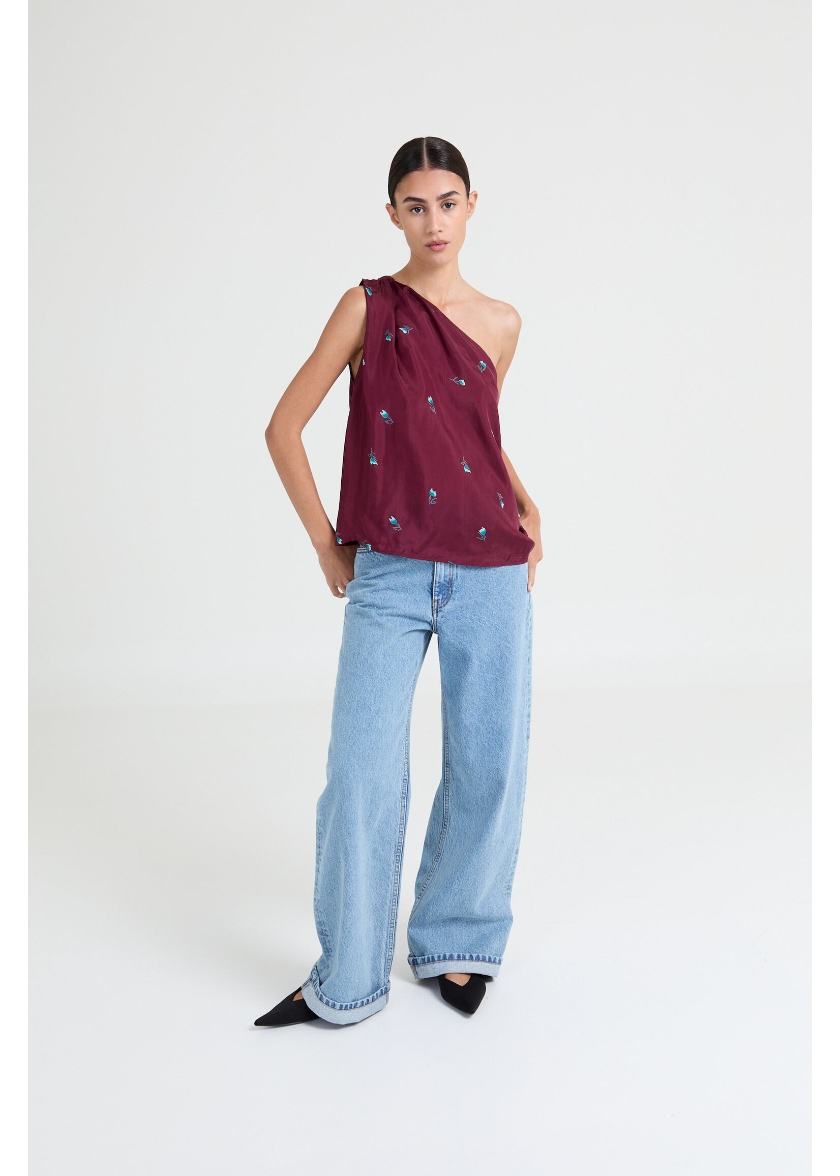 LIVTHELABEL LTL SALOME TOP/DRAPED NECKLINE BURGUNDY FLOWER PRINT
