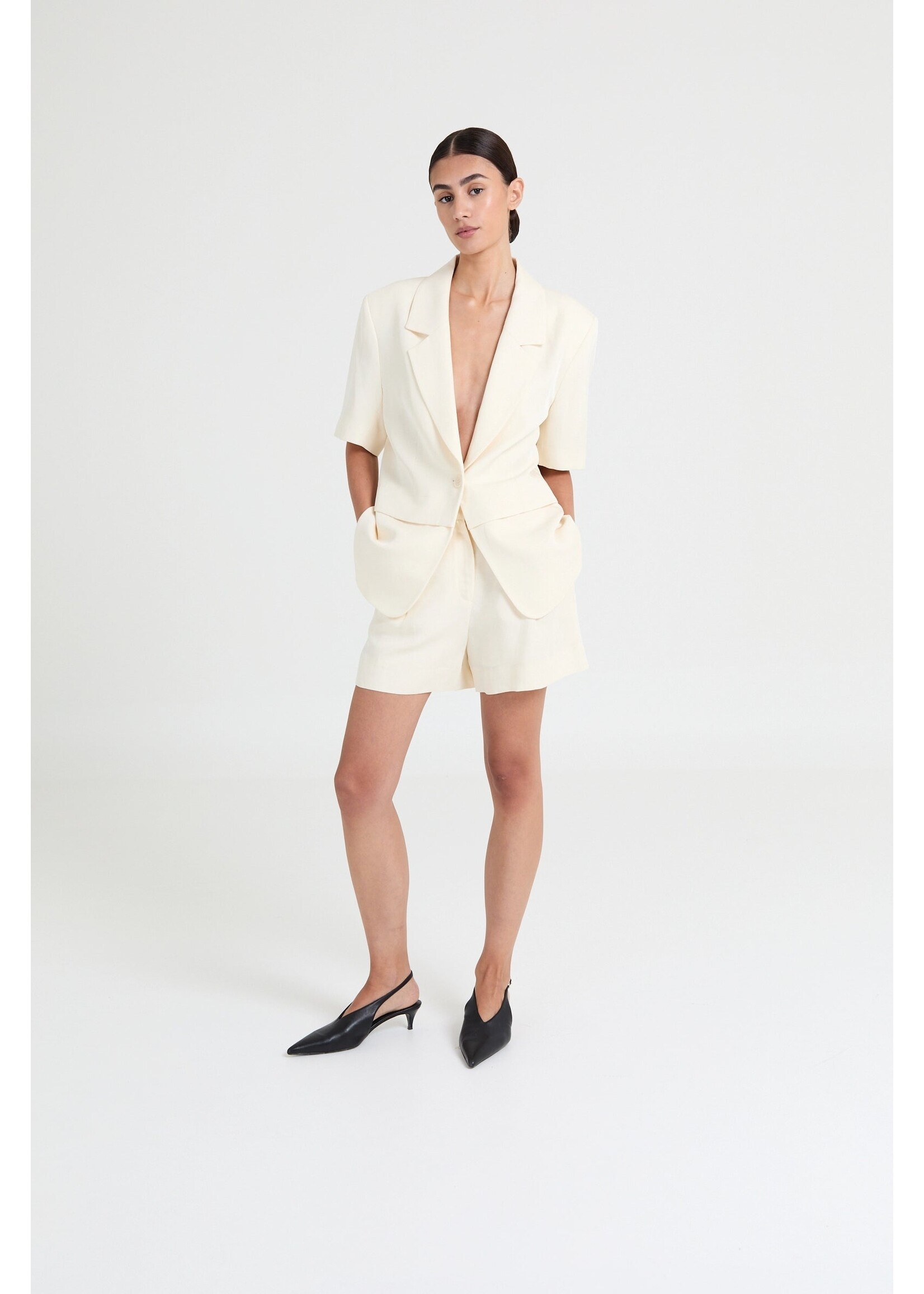 LIVTHELABEL LTL SIENNA  SS BLAZER BUTTERCREAM