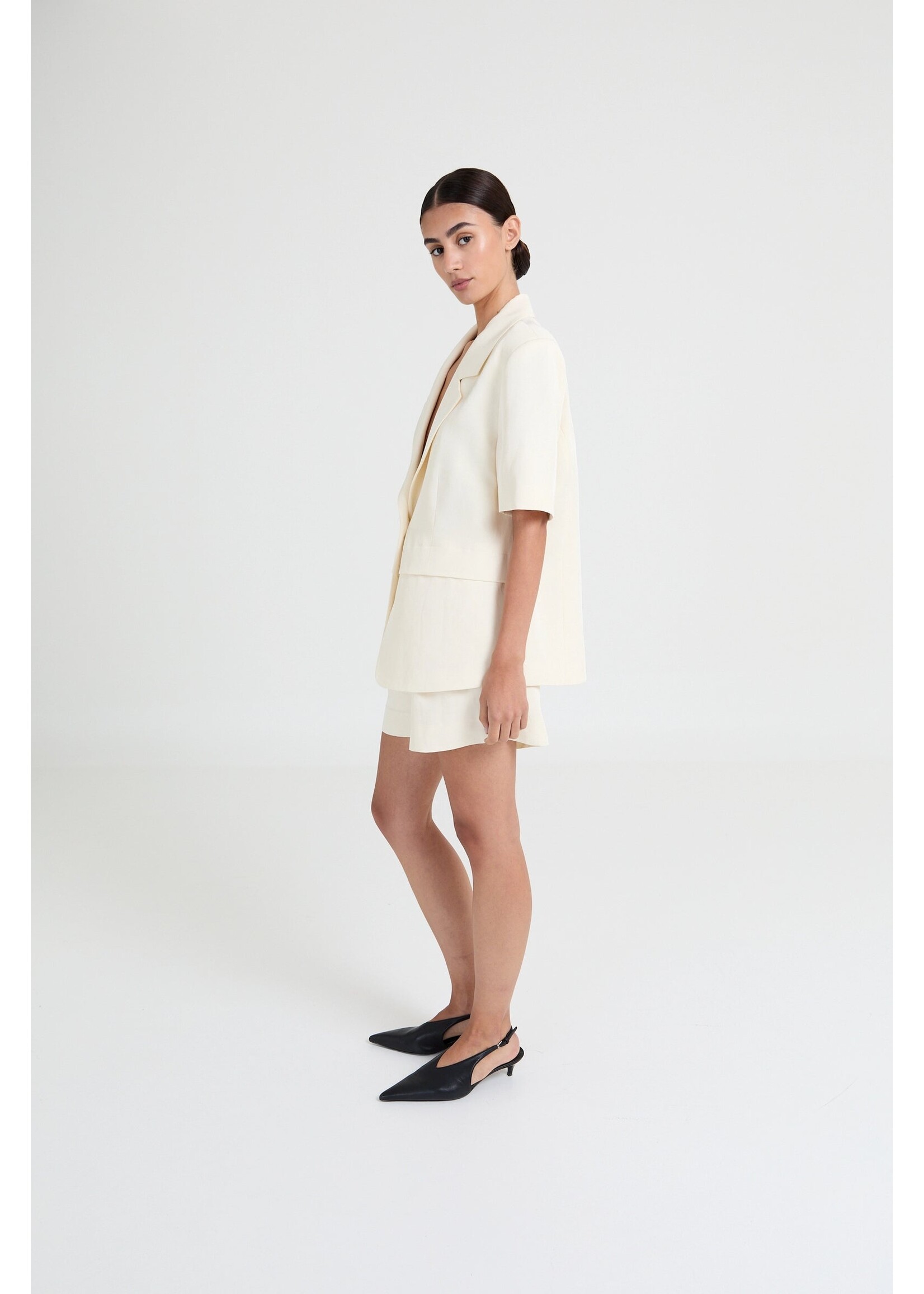 LIVTHELABEL LTL SIENNA  SS BLAZER BUTTERCREAM