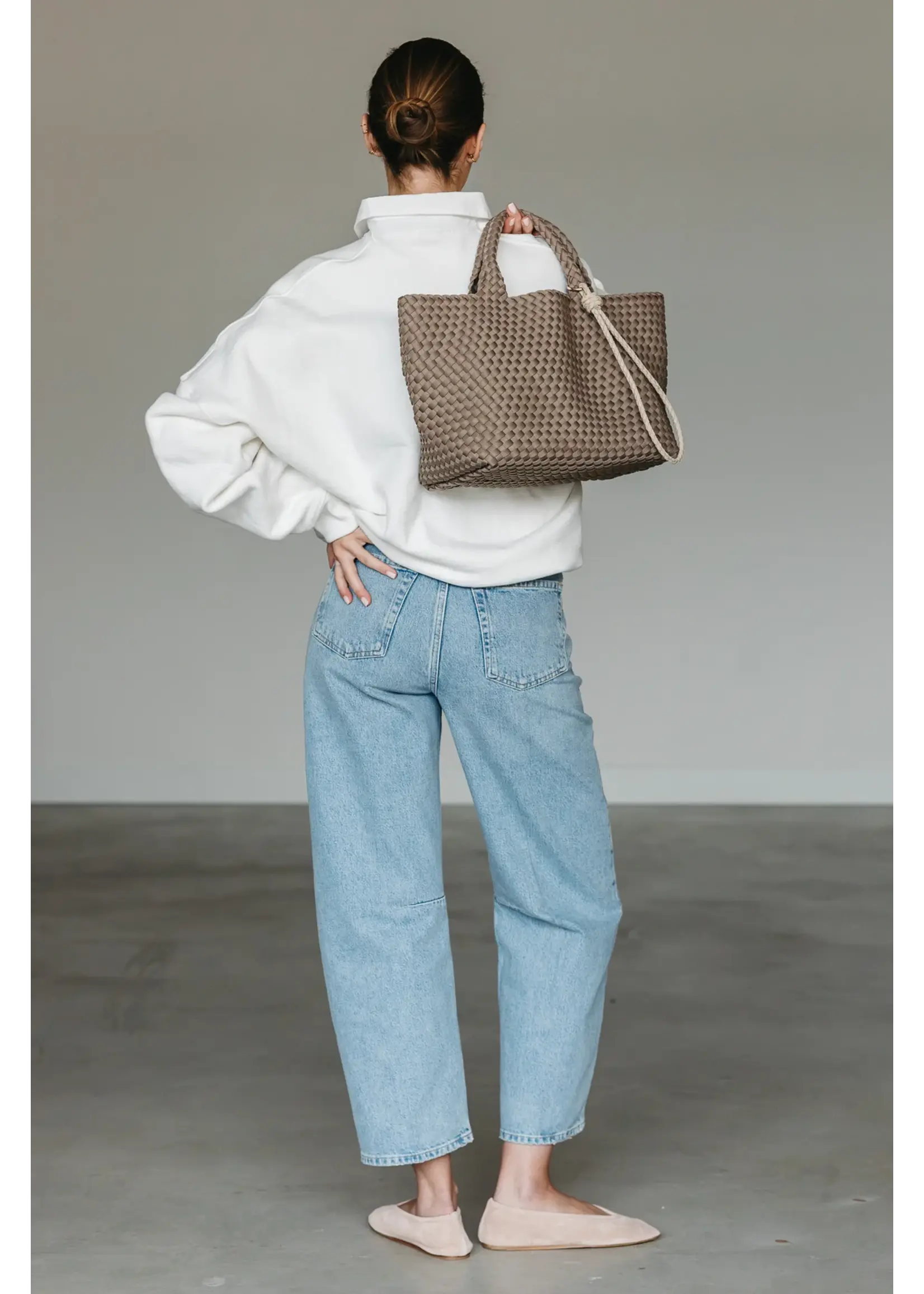 MARREA MA HANDTAS  MEDIUM TAUPE SECRET