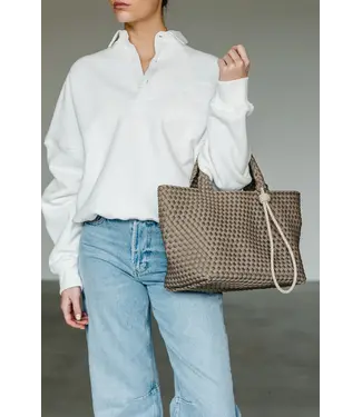 MARREA MA HANDTAS  MEDIUM TAUPE SECRET