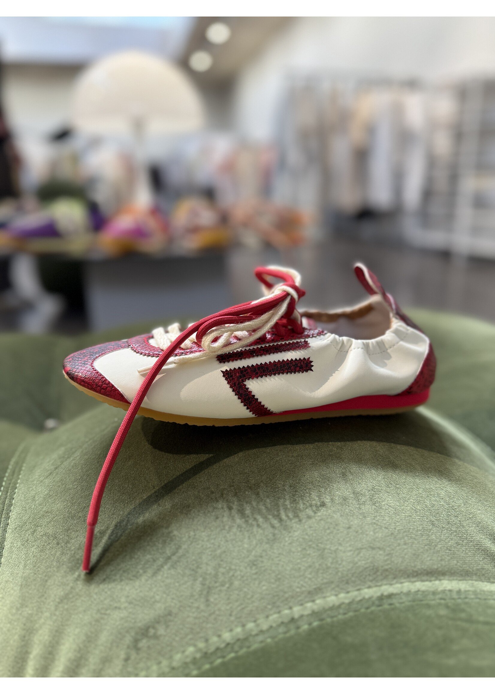 PURAAI 8.01 LION RASPBERRY