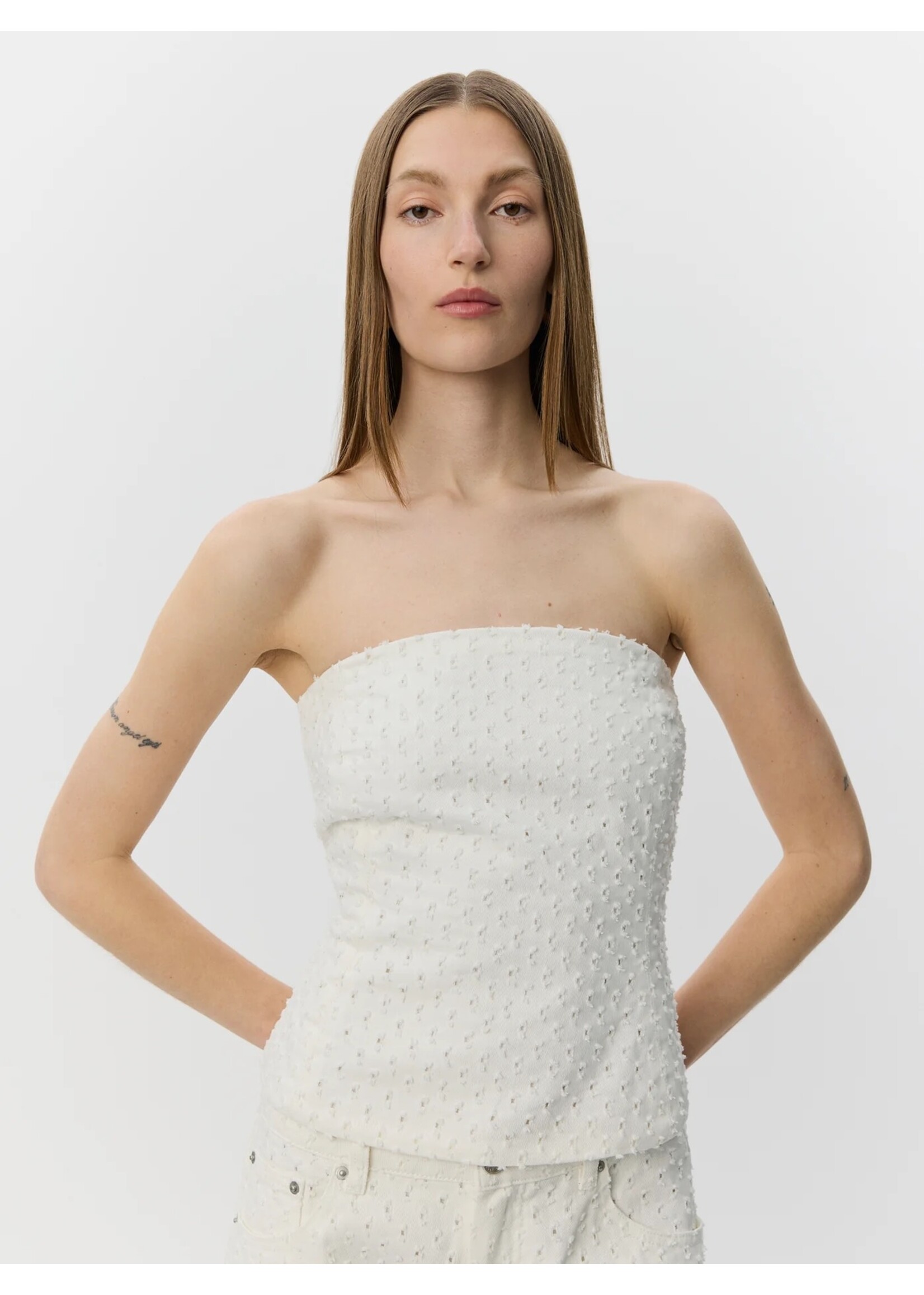 SOFIE SCHNOOR SS AVASW HALTER NECK DENIM TOP OFF WHITE