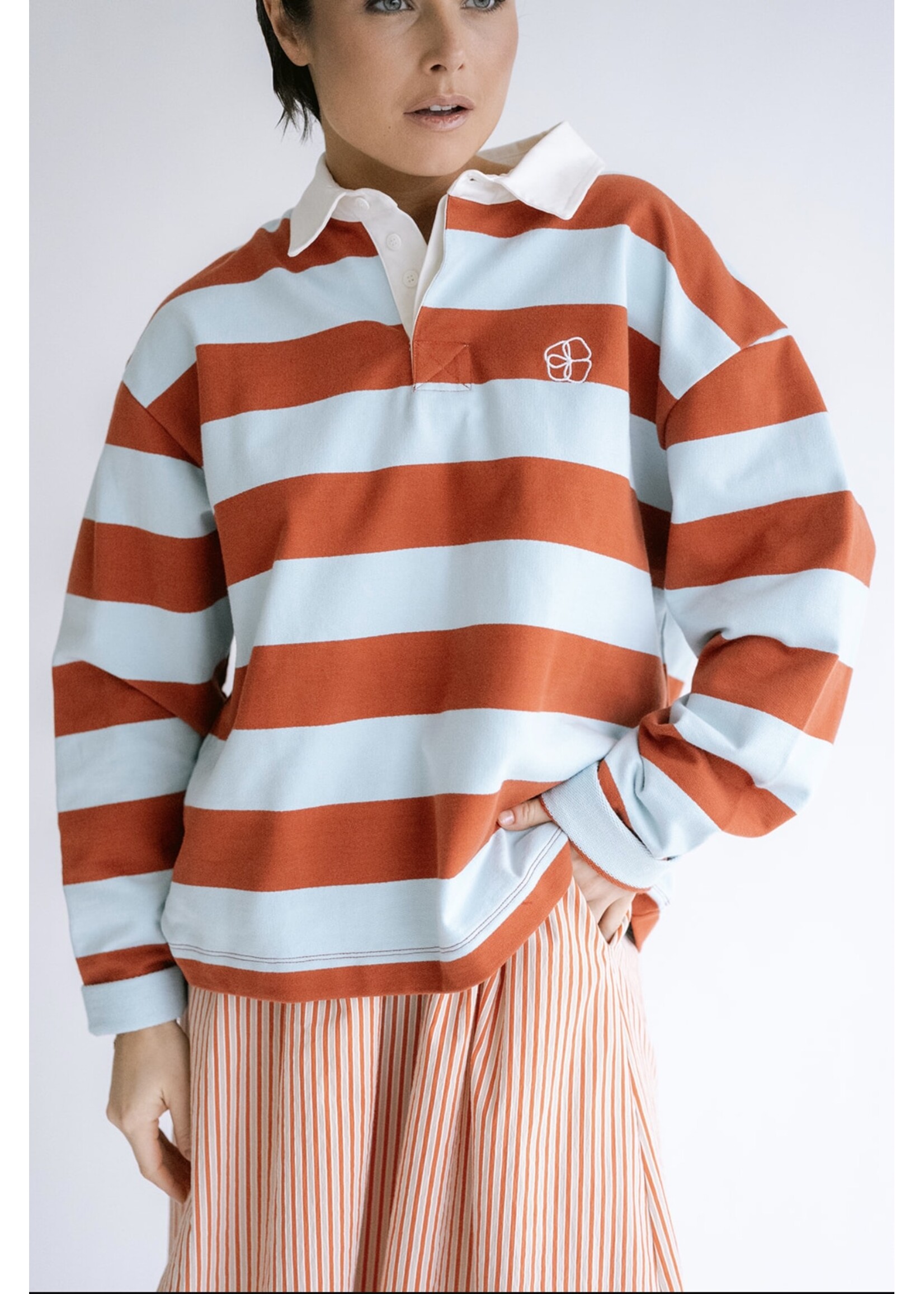 HELD HE EMILE POLOSWEATER RUST/BLUE