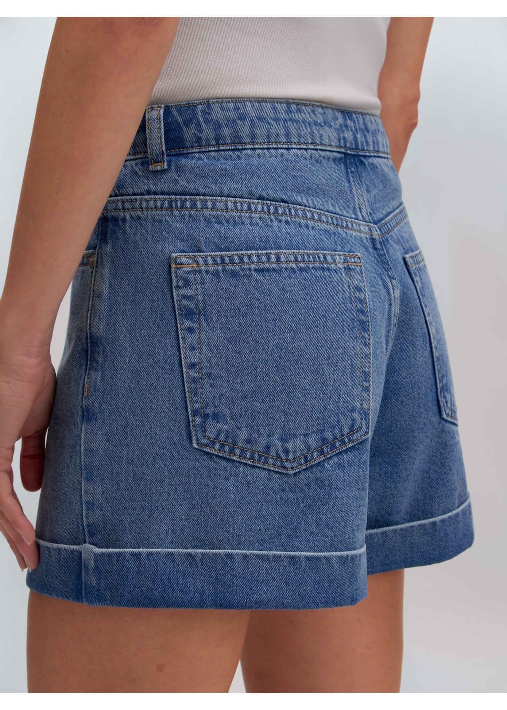 EDITED ED TELA DENIM SHORTS LIGHT BLUE