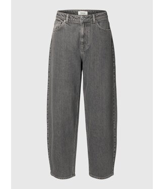 SELECTED FEMME SLWBARREL BEA-KORI HW JEANS NOOS MEDIUM GREY
