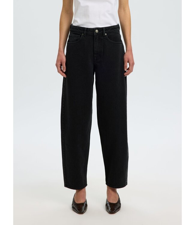 SELECTED FEMME SLWBARREL BEA-KORI HW JEANS NOOS BLACK
