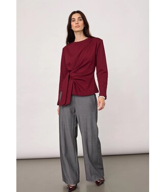 CO'COUTURE CC ORIANE LS PLEAT TIE TEE WINE RED