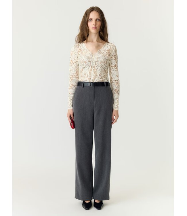 YAS YASLACEY LS V-NECK  LACE TOP NOOS