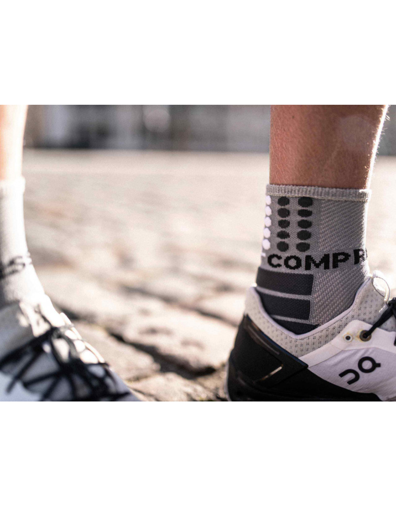 Compressport Shock Absorb Socks Hardloopsokken Hoog - Grijs