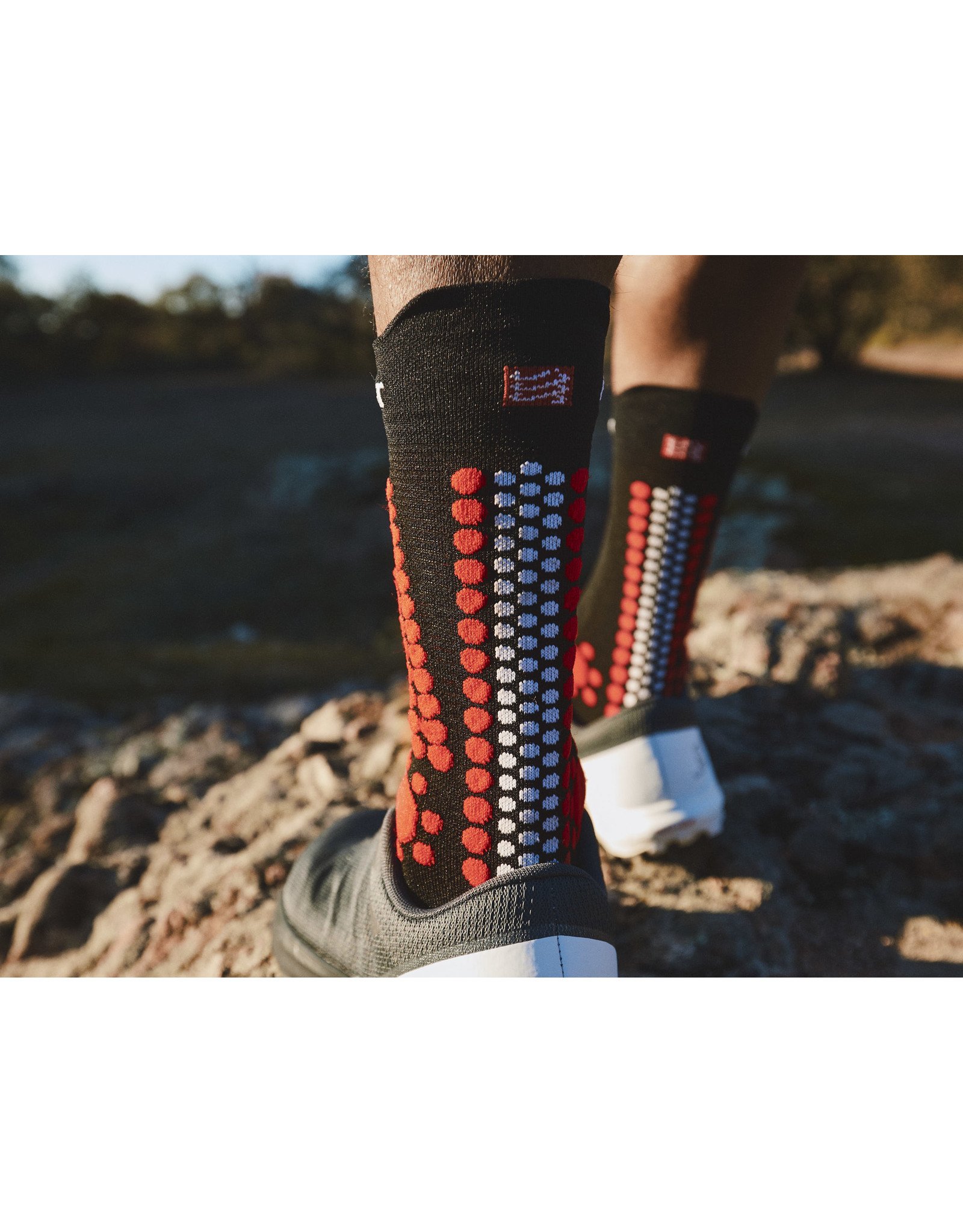 Pro Racing Socks v4.0 Trail - Black/Red