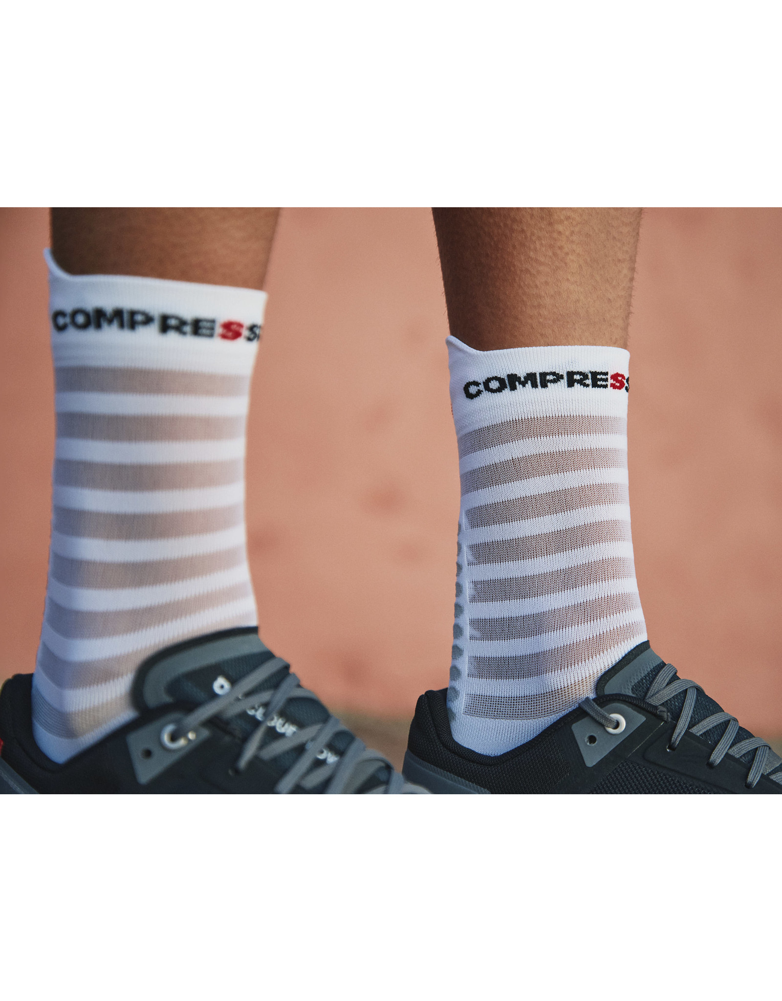 Compressport Pro Racing Socks v4.0 Ultralight Run High - White/Alloy