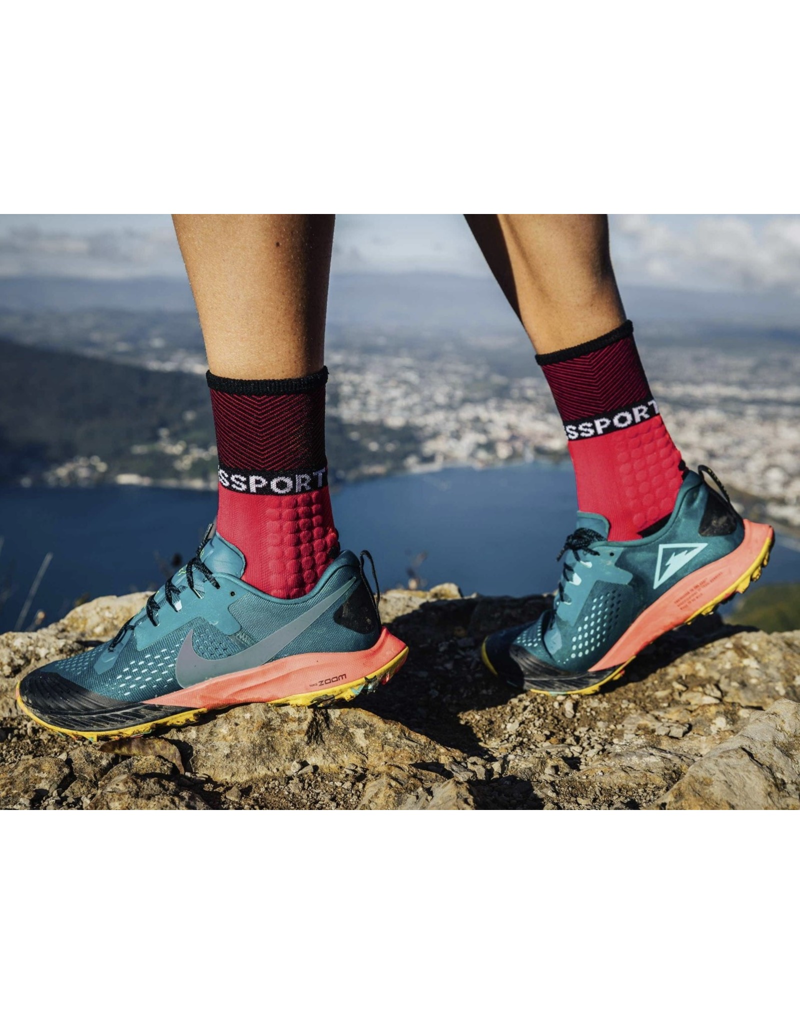 Compressport Pro Racing Socks Winter Trail Chaussettes De Running - Noir/Rouge