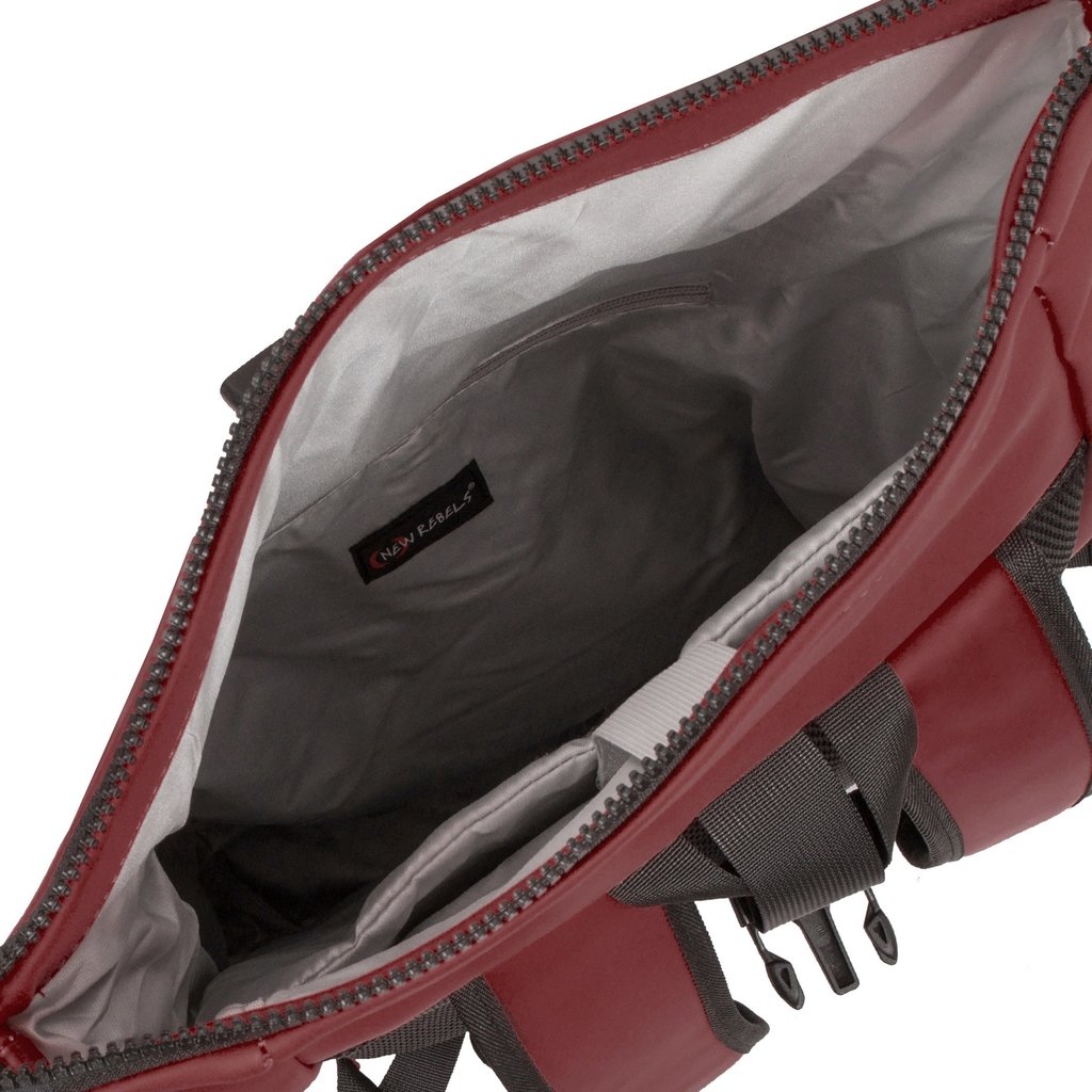 New Rebels New Rebels Mart New York Burgundy 21L Rugtas Rolltop Waterafstotend Laptop 15.6"