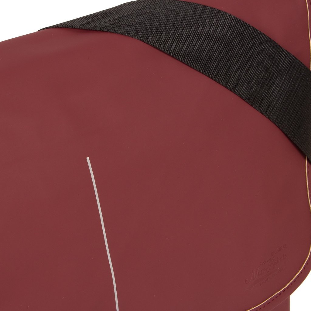 New Rebels® Mart Shoulderbag A4 Flapover Burgundy VIII