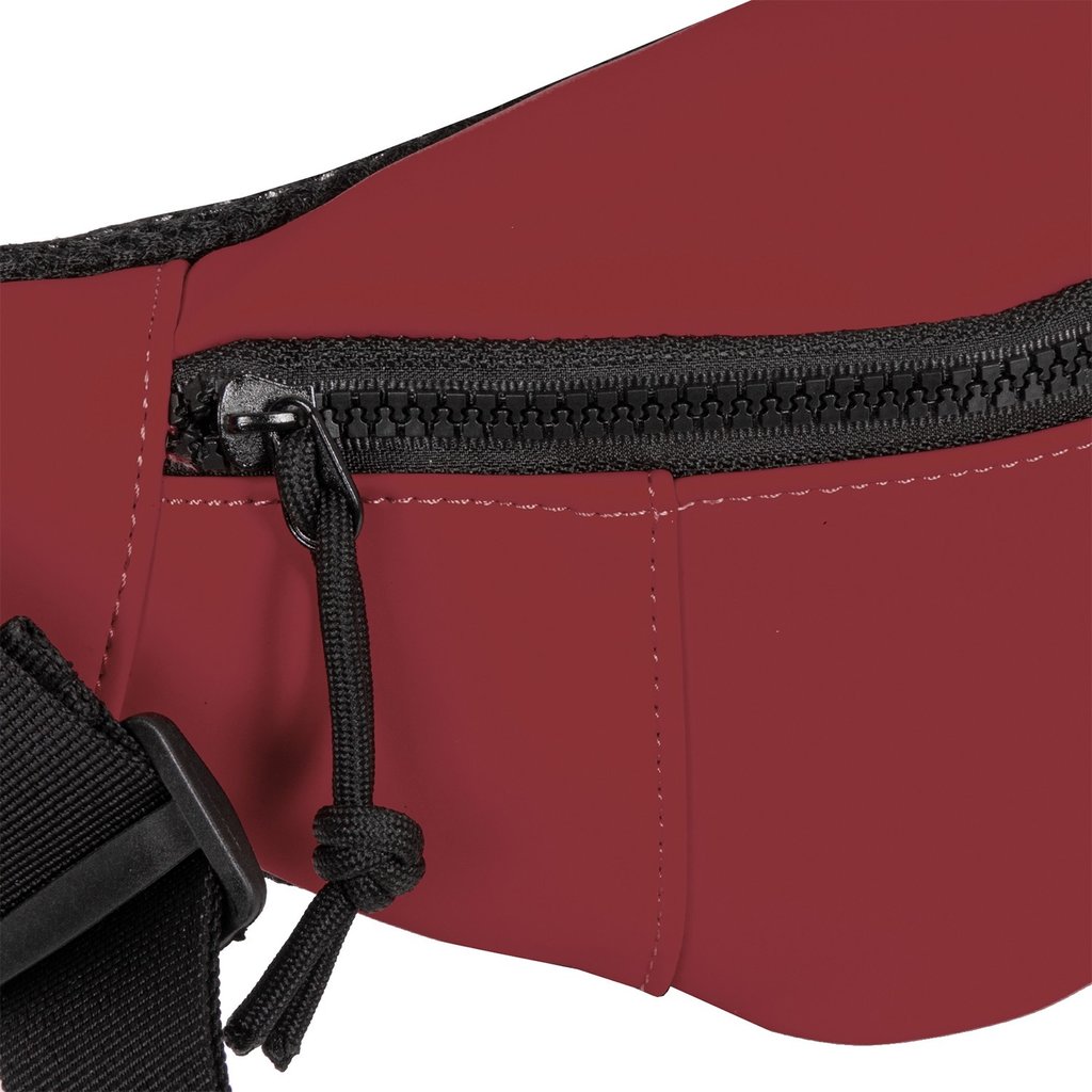New Rebels New Rebels ® Mart - Waterafstotend - Fanny Pack - Heuptas - Burgundy