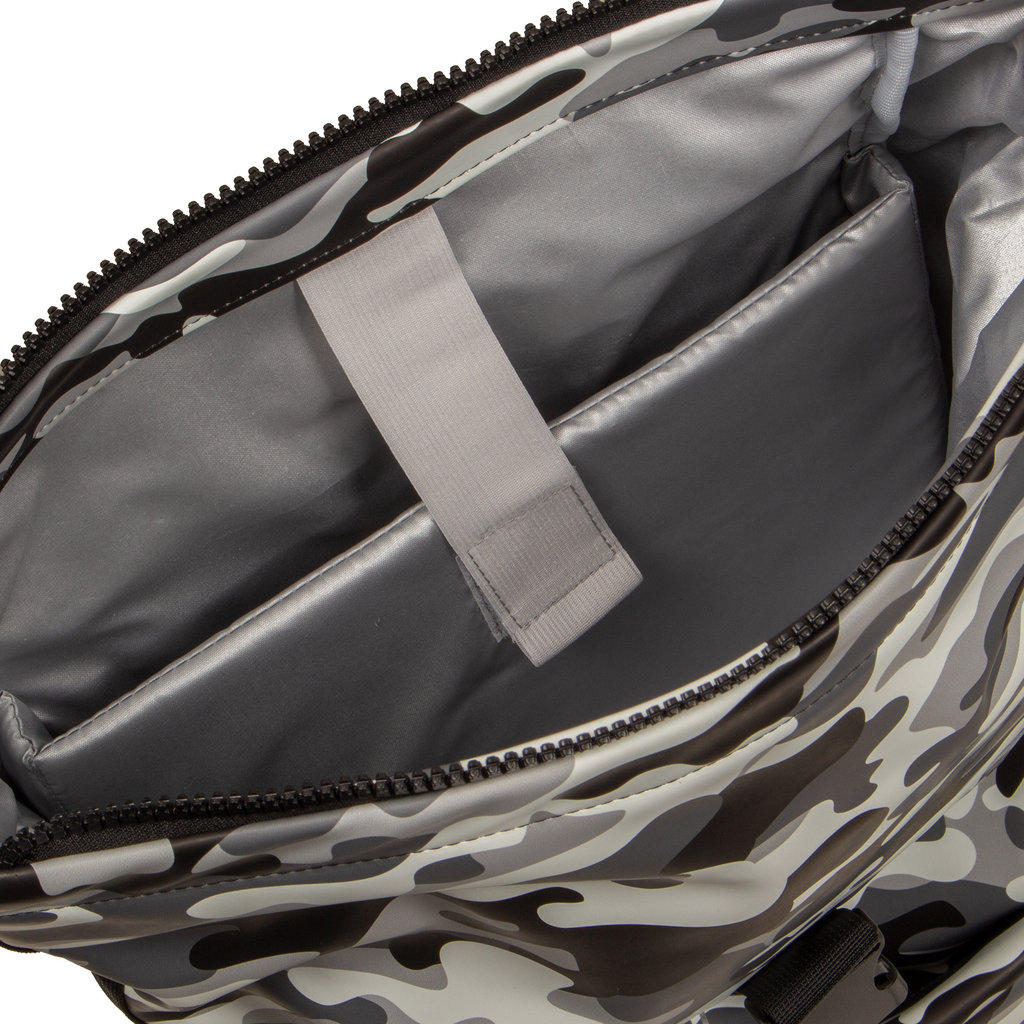 New-Rebels® Mart - Roll-Top - Backpack - Waterafstotend  - Camouflage Army - Large II - 30x12x43cm -Rugtas - Rugzak