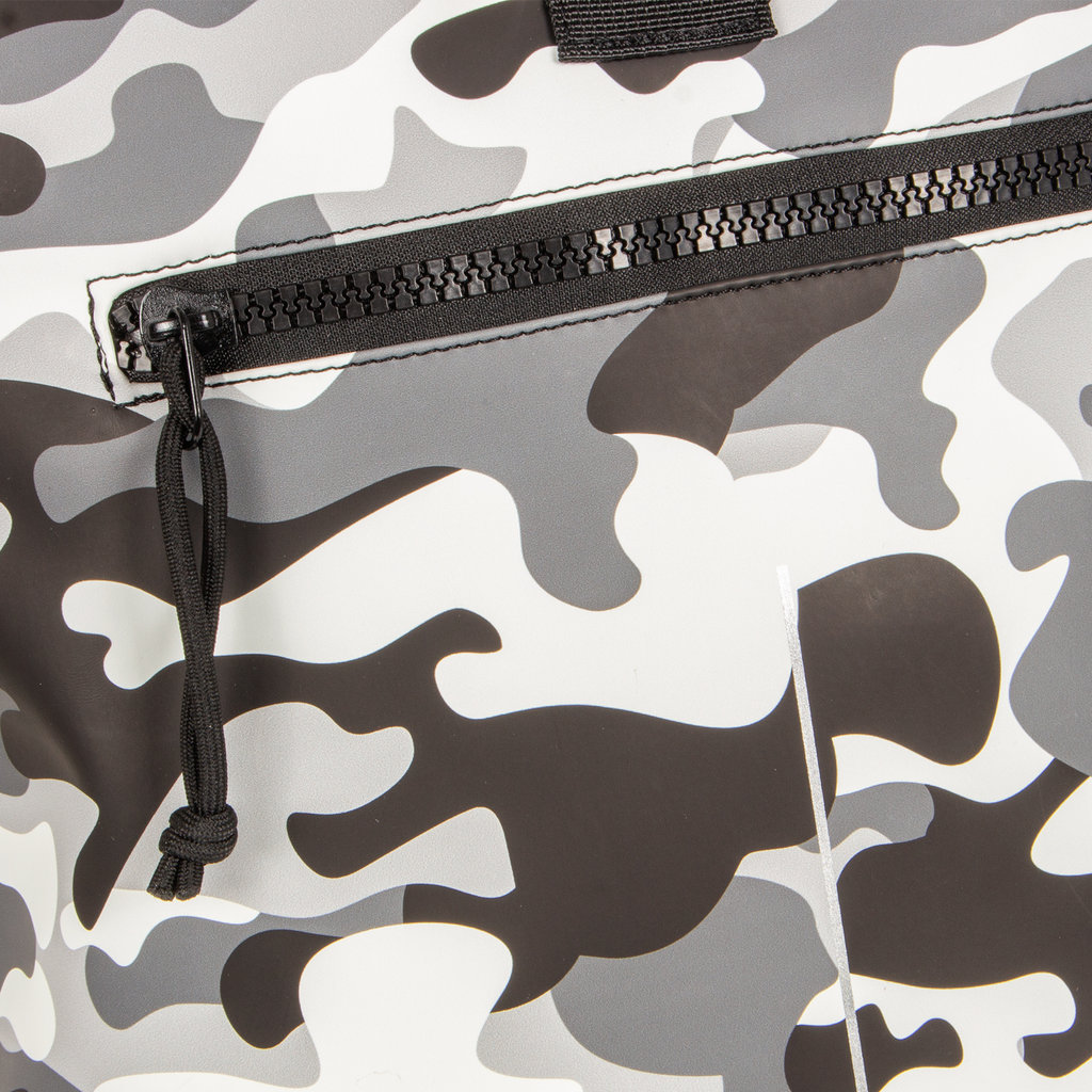 New Rebels Mart New York Camouflage Army 19L Rugtas Rolltop Waterafstotend Laptop 15.6